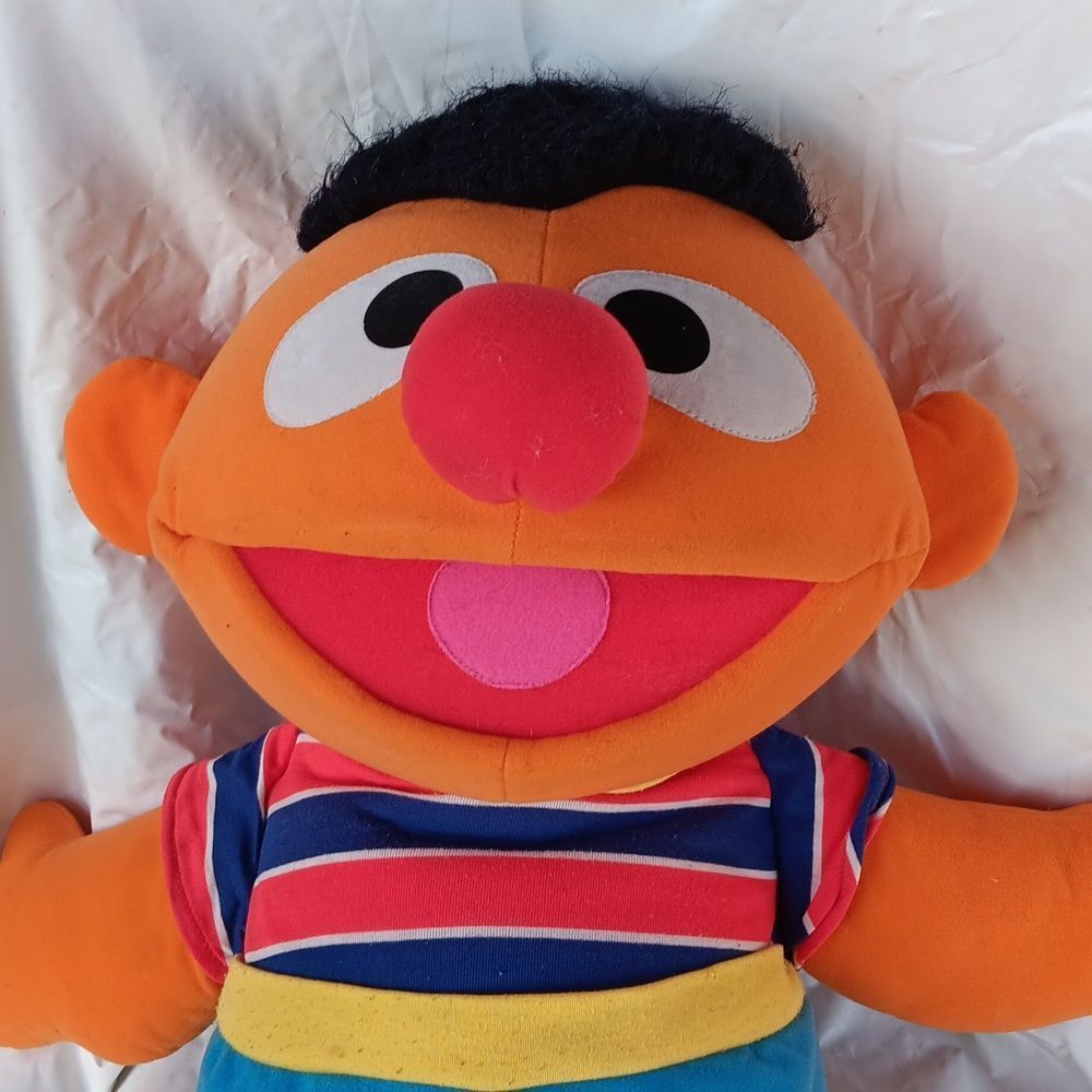 Tyco 1996 Sesame Street Colorful Plush Toy 28" - Picture 2 of 6